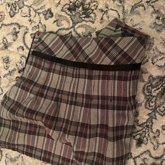 Pink, black and grey pleated skirt - Picture 5 of 5